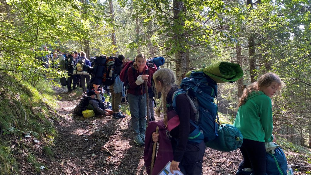 Die Schülerinnen und Schüler waren auf Erlebnispädagogischer Klassenfahrt in Österreich. Schlossklaus.