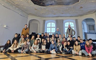 Chorproben zwischen historischen Gemälden und ehrwürdigen Klostertüren