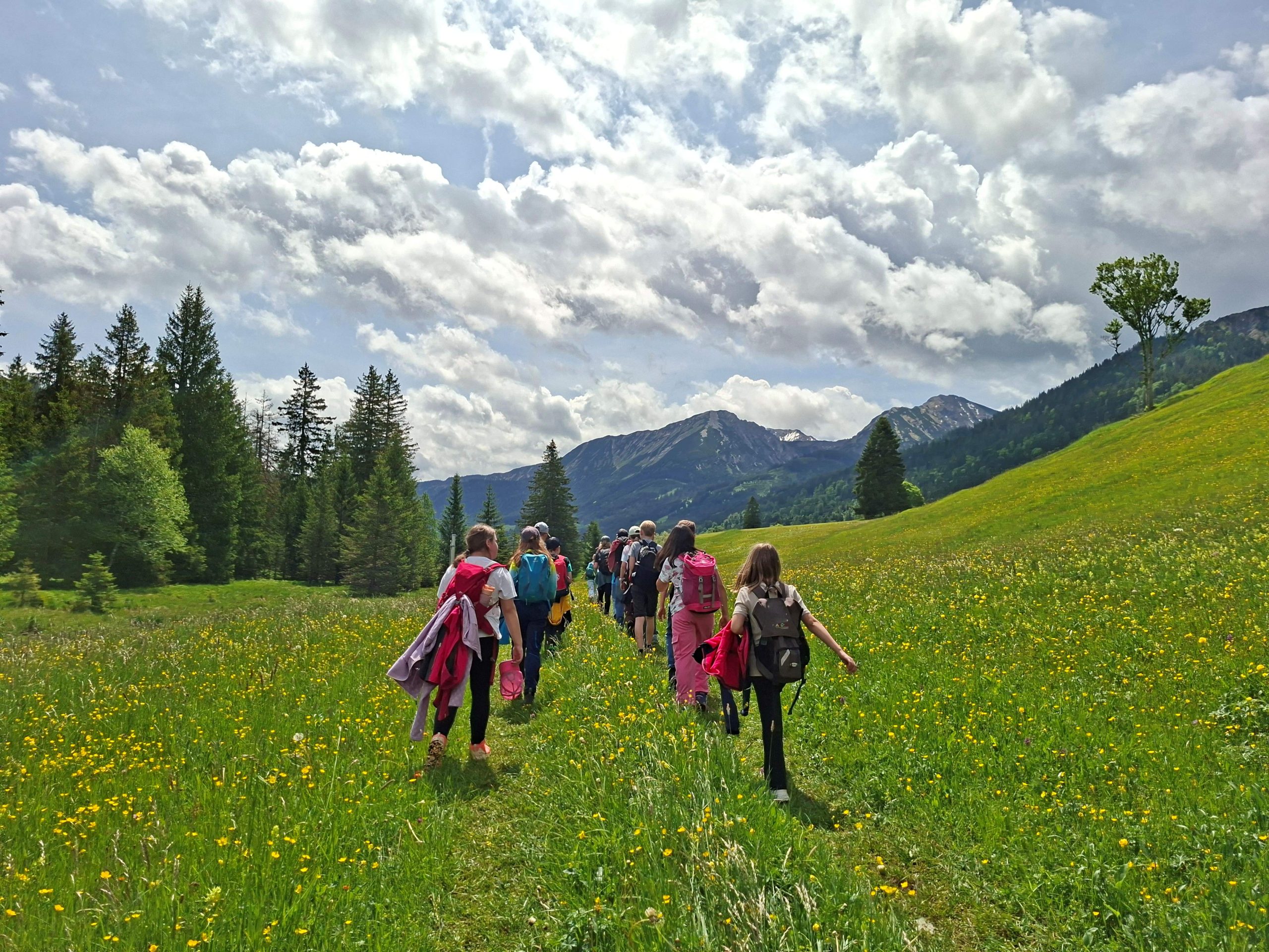 Auch dieses Jahr konnten unsere 5. Klässler wieder „Ganz-Schön-Mutig-Tage“ im Allgäu erleben und dabei gemeinsam die Bergwelt rund um Unter- und Oberjoch zu erkunden.
