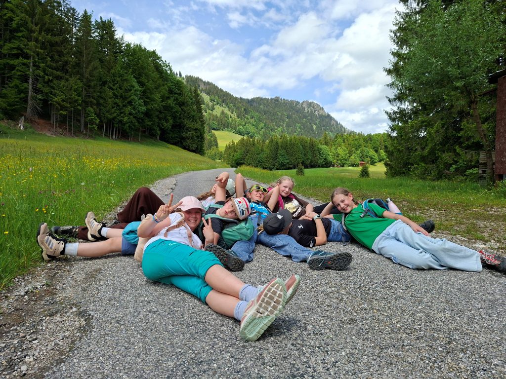 Auch dieses Jahr konnten unsere 5. Klässler wieder „Ganz-Schön-Mutig-Tage“ im Allgäu erleben und dabei gemeinsam die Bergwelt rund um Unter- und Oberjoch zu erkunden.